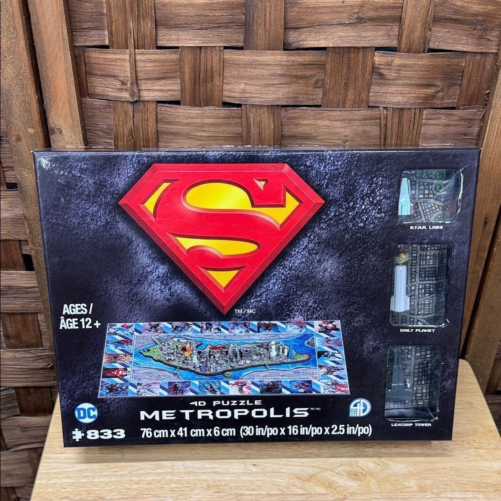 DC Superman Metropolis 4D Puzzle with Red and Blue